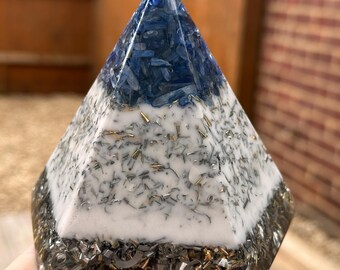 Orgonite® Pyramid Orgone Energy Pyramid,Lapis Lazuli Crystal,Home Protection,Energy healing,Reiki healing gift,meditation,sleep better,Resin