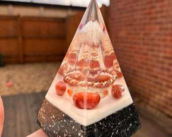 Orgonite® Pyramid Orgone Energy Quartz,Red Agate,home Protection,Spiritualgift,meditation,sleep better,grounding(lower price small crack)