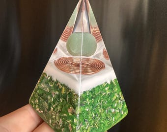 Orgonite® Pyramid Orgone Energy Pyramid,Aventurine crystal,Energy healing,resin,meditation,sleep better
