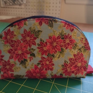 Half moon pouch