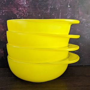 Jaj Pyrex Sprayware Pastel Mixing Bowls X 2 Lemon Yellow & Light Blue 1960s  Casserole Dish Vintage Cookware Retro Baking Bright Kitchenalia 