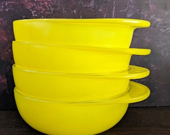 Vintage JAJ Pyrex Jockey Cap Bowls Yellow Sprayware Set of 4