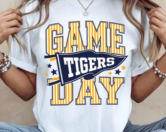 Custom Mascot Pennant Shirt, School Spirit Shirts, Game Day Football, Back To School, Team Mascot Shirt,Football Mom Shirt, Schoolchild 2026