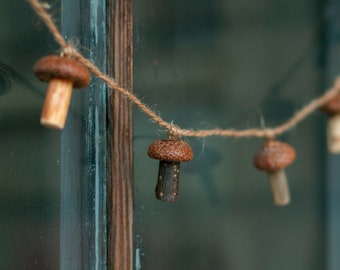 Wood & acorn tops 4′11″/6′6″ small mushroom garland, Tiny toadstool jute bunting, Cottagecore natural wall decor, Custom handmade ornament