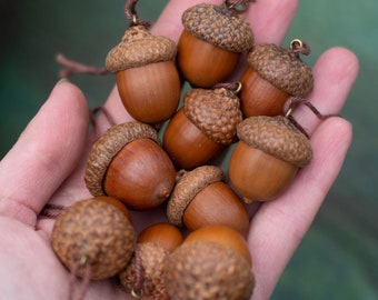 Set of 10 natural acorn ornaments, Handmade rustic Christmas decor, Pagan witchy Yule tree decoration, Earthy harvest cottagecore altar
