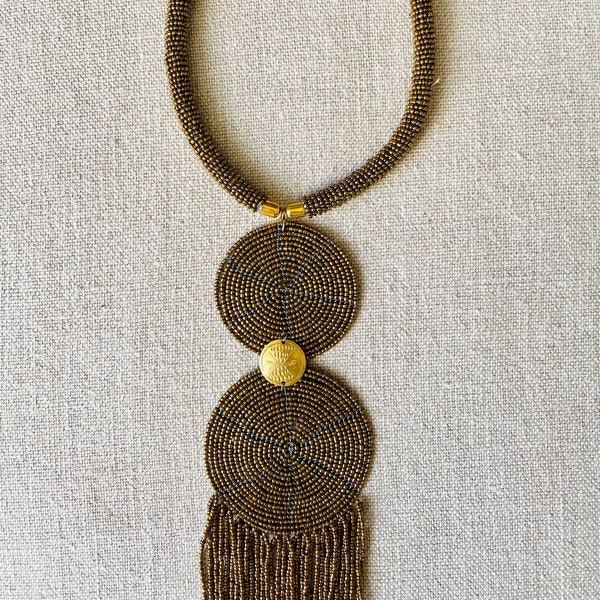 Collier Massaï en perles dorées, Bijoux ethnique du Kenya