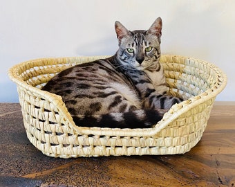 Panier pour chat et petit chien en palmier tressé. Couffin pour animaux. Lit pour chat en osier. Couchage chaton et chiots