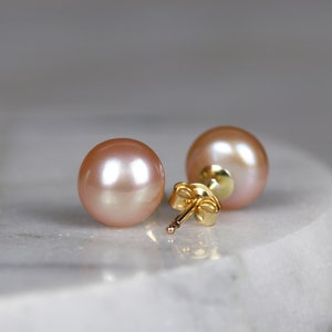 Pearl and gold earrings, cultured pearl studs, real pearl earrings, simple earring, dainty earring, women earring, lavender color, gold stud