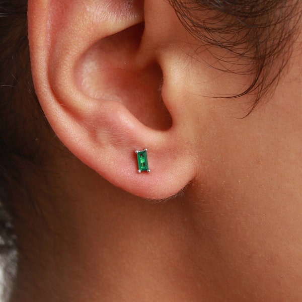 Emerald stud earrings, dainty earrings, green earrings, tiny stud earrings, small earrings, minimalist earrings, silver earrings