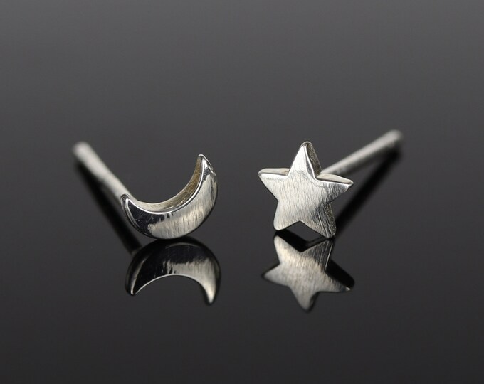 Unique Golden Star Studs