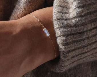 Moonstone bracelet, gold silver bracelet, minimalist jewelry, boho bracelet, birthstone bracelet, gold bracelet, moonstone jewelry, dainty