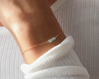 Bracelet aigue-marine, or rempli ou argent, bracelet minimaliste, bijou mariage, pierre de naissance, pierre naturelle, bijou aigue-marine