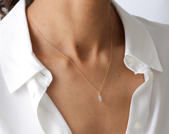 Aquamarin-Halskette, Gold gefüllt oder Silber, minimalistische Halskette, Hochzeitsjuwel, Geburtsstein, Naturstein, Aquamarin-Juwel