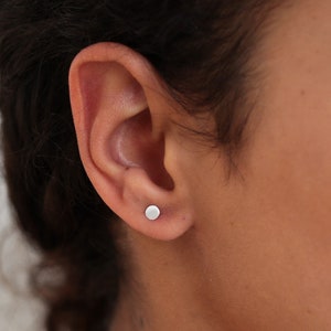 Runda örhängen, sterlingsilver, geometriska örhängen, cirkulära örhängen, minimalistiska örhängen, fina örhängen, enkla smycken bild 7