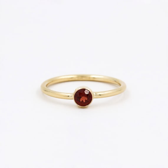 Bague Solitaire Ancienne En Or Rose 10K Avec Grenat 6,8mm - Taille 53, Occasion