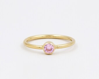 Anillo de cuarzo rosa, oro o plata, anillo minimalista, relleno de oro de 14k, piedra de nacimiento, anillo solitario, anillo delicado, anillo de mujer