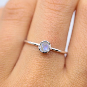 Natural moonstone ring, dainty ring, womens ring, silver ring, moonstone jewelry, minimalist ring, delicate ring, rainbow moonstone