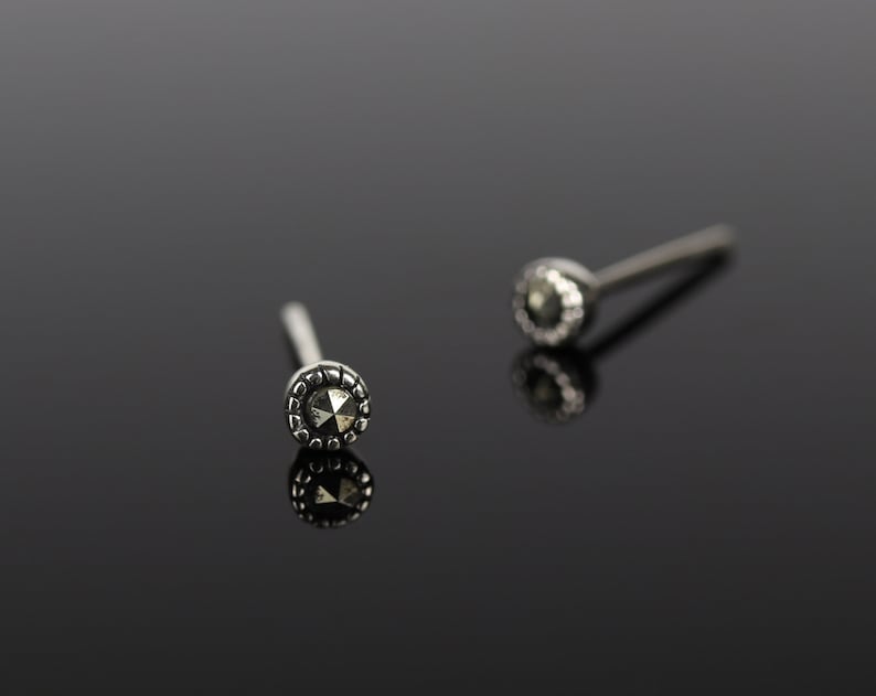 Petites boucles d'oreilles, puces marcassites, puces argent, boucles minimalistes, boucles simples, boucles cartilage, bijoux marcassite image 5