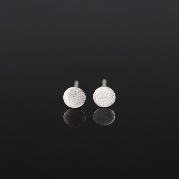 Boucles d'oreilles rondes, argent massif, boucles géométriques, boucles cercle, boucles minimalistes, boucles délicates, bijou simple