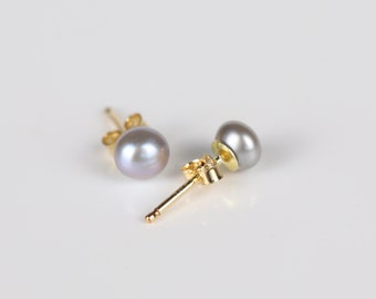 Puces or 14k, puces perles de culture, perles authentiques, puces 4-5mm, boucles d'oreilles or, perle grise, clou oreille, puce minimaliste