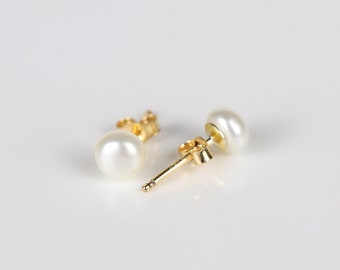 Gold stud earrings, freshwater pearl studs, genuine pearl earrings, bridal earrings, minimalist studs, 4-5mm earrings, white pearl studs