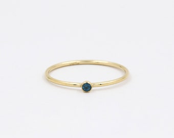 Bague topaze bleue, pierre naturelle, bague or, bague minimaliste, or rempli 14k, bague fine, pierre naissance, bijou topaze, bague femme