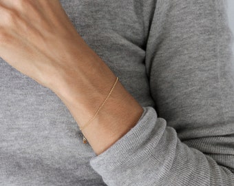 Minimalistische armband, gouden armband, eenvoudige armband, goud gevulde 14k zilveren armband, dunne armband, massief zilver, gelaagde armband