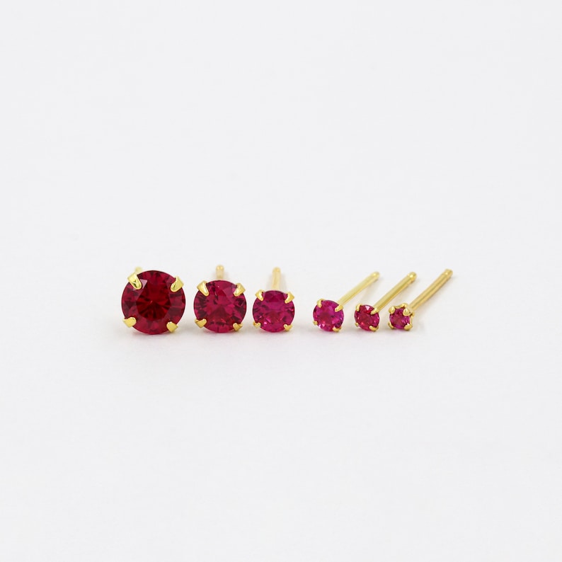 Ruby oorbellen, minimalistische chips, gouden oorbellen, zilveren sieraden, massief zilver, microchips, eenvoudige oorbellen, oorstekers afbeelding 1