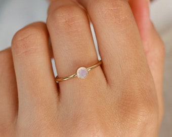 Opaalring, gouden ring, verlovingsring, delicate ring, damesring, 14k goud gevuld, alliantie, massief zilver, natuursteen, bruiloft