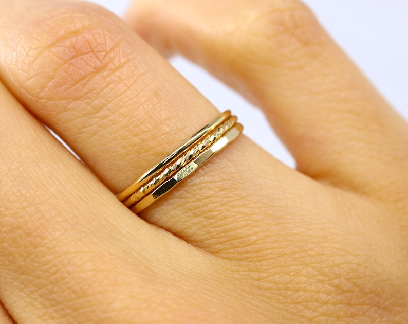 Set 3 gouden ringen, stapelbare ringen, 14k gevuld goud, midi ring, vrouwen ringen, delicate ring, gouden juweel, dunne ring, moderne ring afbeelding 1