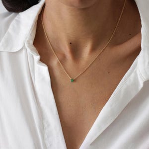 Emerald necklace, minimalist necklace, delicate necklace, gold necklace, birthstone jewel, sterling silver, women necklace, single stone