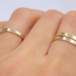 Gouden minilalist ring, gevulde gouden ring, minimalistische ring, 14k ring, stapelbare ring, vrouwen ring, elegante ring, elke dag