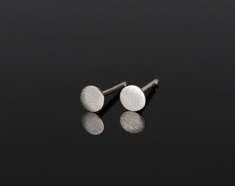 Runda örhängen, sterlingsilver, geometriska örhängen, cirkulära örhängen, minimalistiska örhängen, fina örhängen, enkla smycken bild 2
