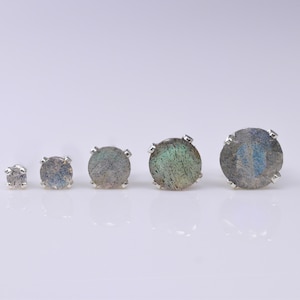 Orecchini a bottone in labradorite, orecchini a bottone, gioielli in argento, pietra naturale, piccoli orecchini, orecchini a bottone delicati, gioielli in oro, damigella d'onore