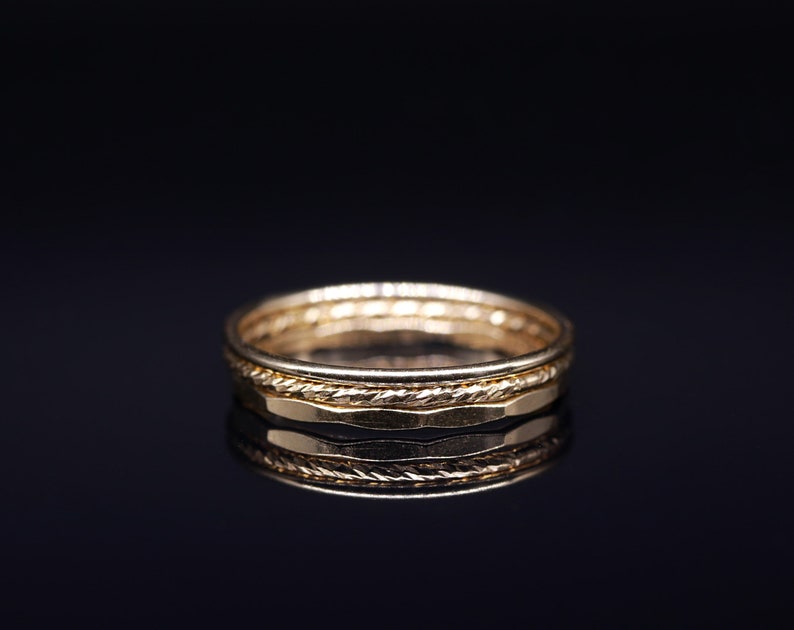 Set 3 gouden ringen, stapelbare ringen, 14k gevuld goud, midi ring, vrouwen ringen, delicate ring, gouden juweel, dunne ring, moderne ring afbeelding 2