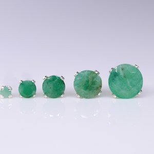 Pendientes de esmeralda, pendientes de piedra natural, plata de ley, pendientes pequeños, plata s925, 2-6 mm, joyas de oro, pendientes minimalistas