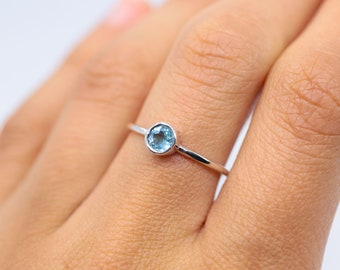 Natural topaz ring, dainty ring, s925 ring, ring for her, topaz jewelry, boho ring, december ring, tiny ring, solitaire ring, blue topaz