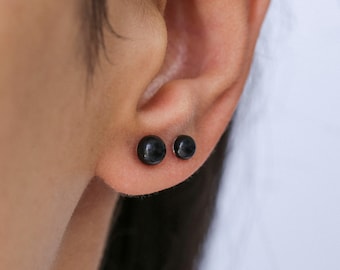 Zwarte onyx oorbellen, massief zilveren studs, alledaagse studs, boho studs, eenvoudige studs, zwarte studs, stenen studs