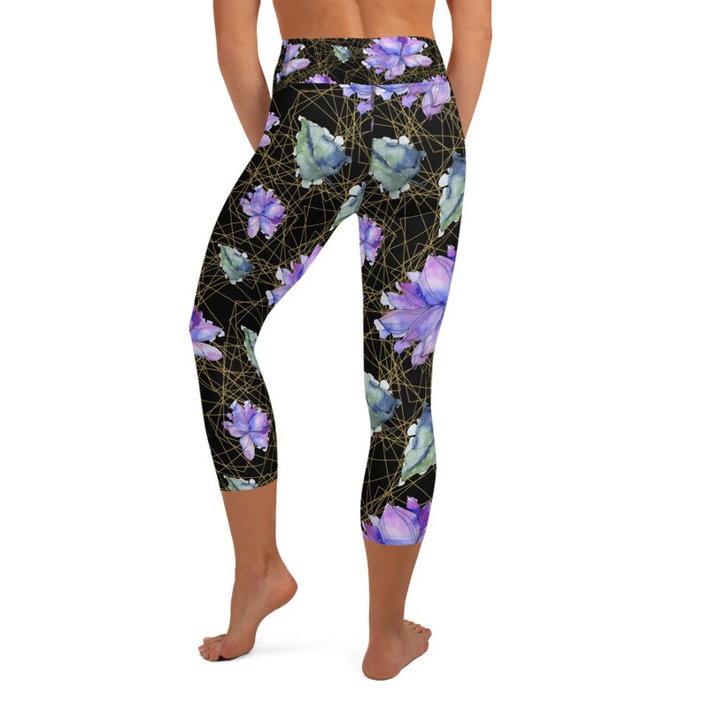 Geometric Flower Crop Exercise Lounge Pants New Age Spiritual Clothing Watercolor Purple Lotus High-Waist Yoga Capri Leggings