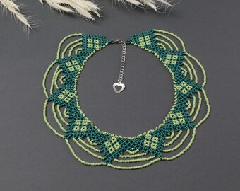 Green bead necklace  minimalist boho jewelry, Choker collar handmade jewelry, Everyday necklace mom birthday gift