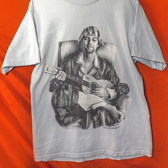 Rare true Vintage 90s Kurt Cobain playing ukulele Ts… Gem