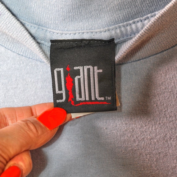 Rare true Vintage 90s Kurt Cobain playing ukulele Ts… Gem