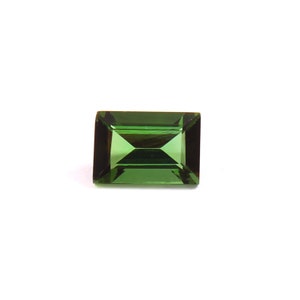 Faceted Green Tourmaline Gemstone: Octagon Shape, 1.45 Carat
