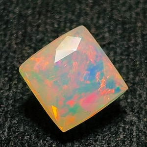 Welo Ethiopian Fire Opal Gemstone: 3.10 Carat Square Faceted Cut