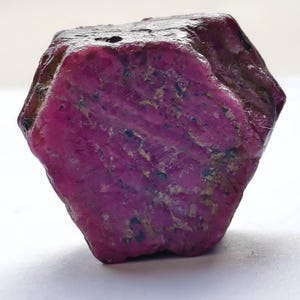 Natural Ruby Rough Gemstone: 75 Carat Hexagon Crystal