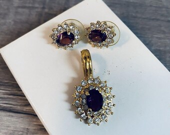 Colgante y pendientes vintage firmados de amatista y cristal en tono dorado romano.