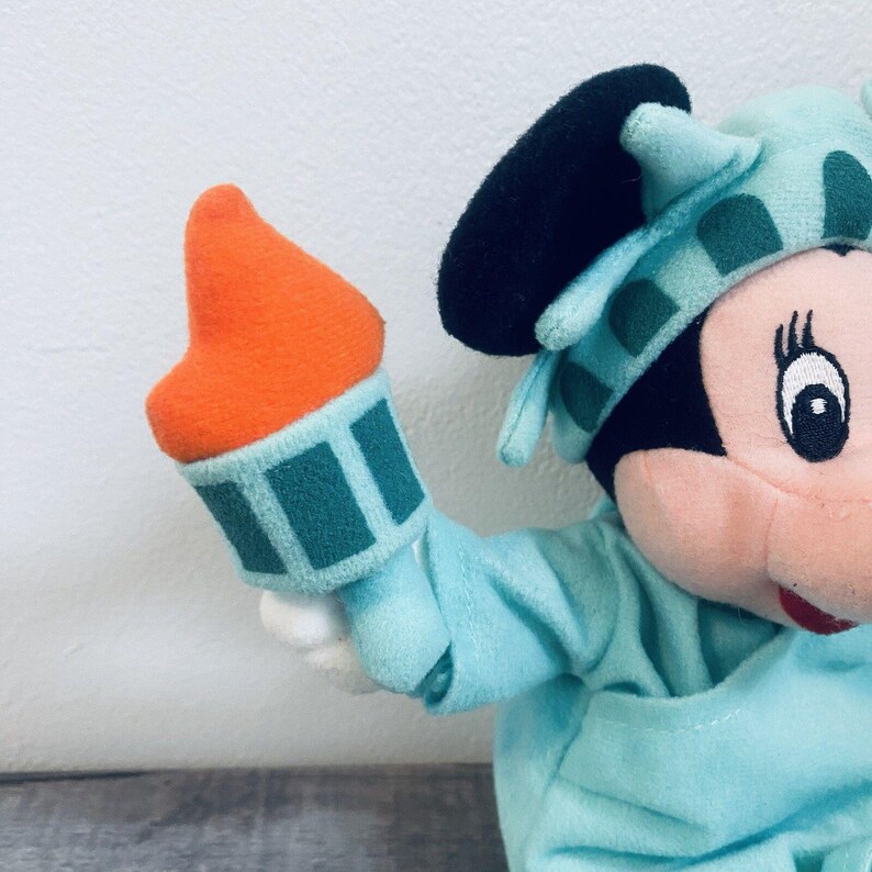 Disney Theme Park Store Mini Bean Bag Plush Liberty Minnie Mouse 9 Inch New With Tag Patriotic Collectible Plush 画像 3