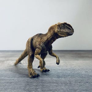 2005 Schleich Allosaurus 7&quot; Dinosaur Figure Brown And Black Striped