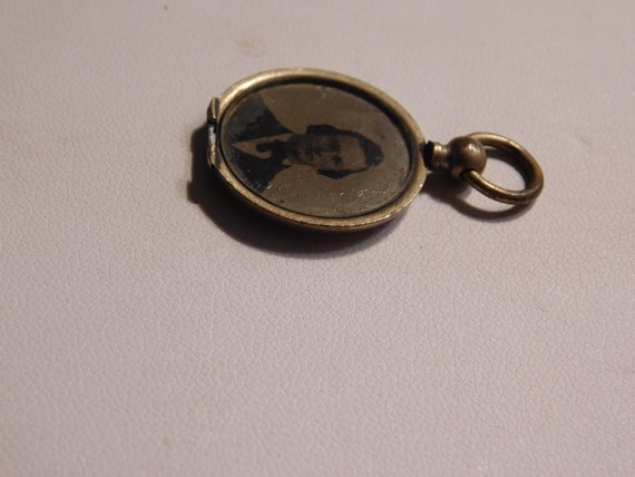 Antique Pendant Photo Locket with Picture - image 3