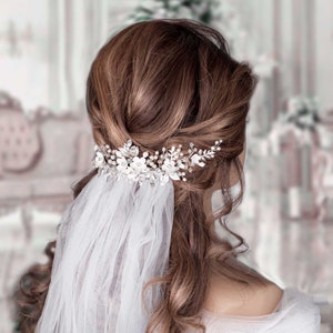 Wedding veil comb Pearl hair comb Hair vine Wedding veil and headpiece Bridal hair piece Bridal headpiece Wedding Back Headpiece Flower